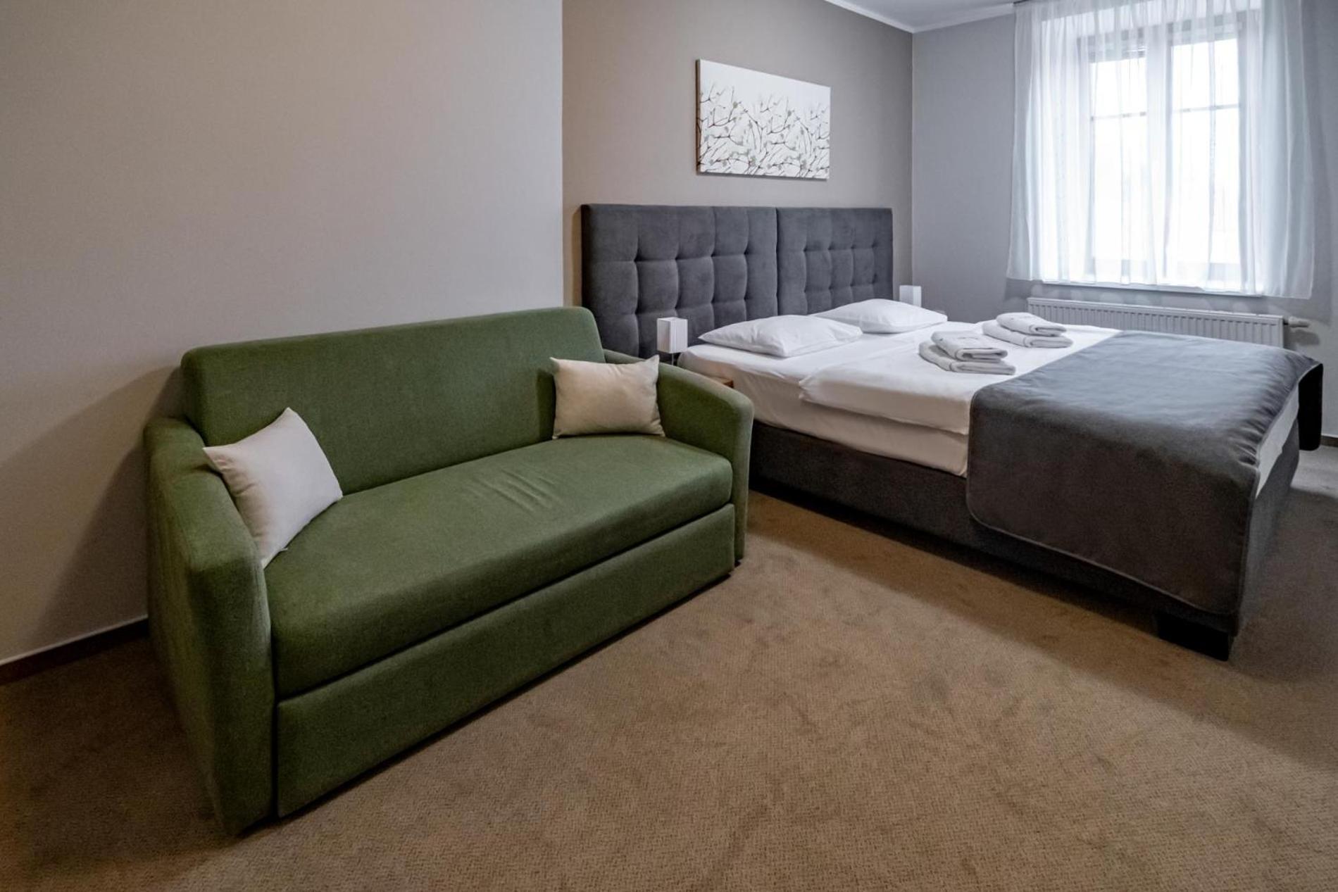 Relax Hotel Stork Lednice Kültér fotó